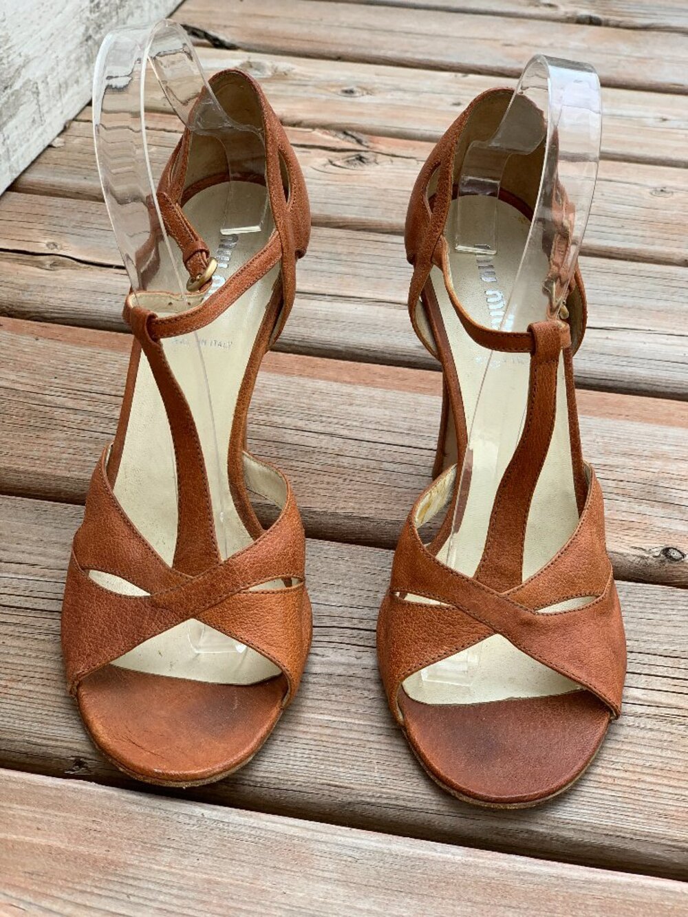 Miu Miu Sandals EU40 Camel T-Strap Open Toe Retro High Block Heel Boho Chic Shoe